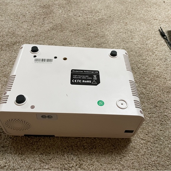 Projector - Picture 3 of 5